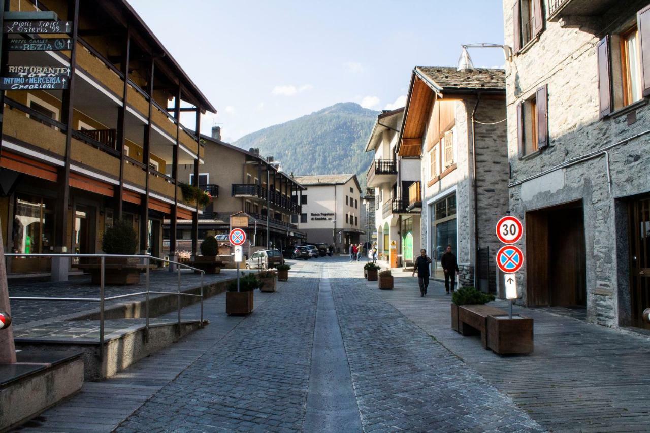 키에사인발마렌코 Trilocale In Centro A Chiesa Valmalenco 아파트 외부 사진